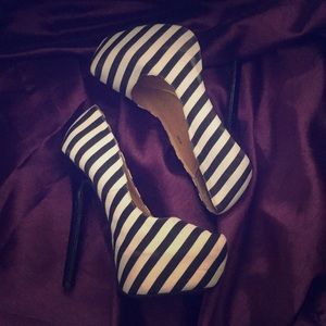 Charlotte Russe black and white stripe heel
